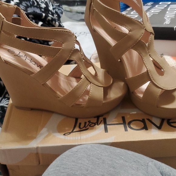 Shoes - Picture 2 of 5